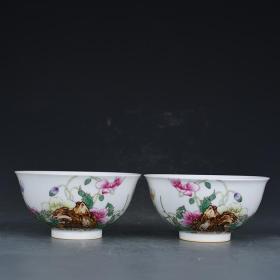 清乾隆珐琅彩花卉纹碗