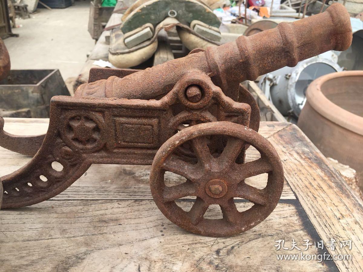 民国时期,铸铁大炮一对,造形别致,摆设佳品dz尺寸如图 运费自理