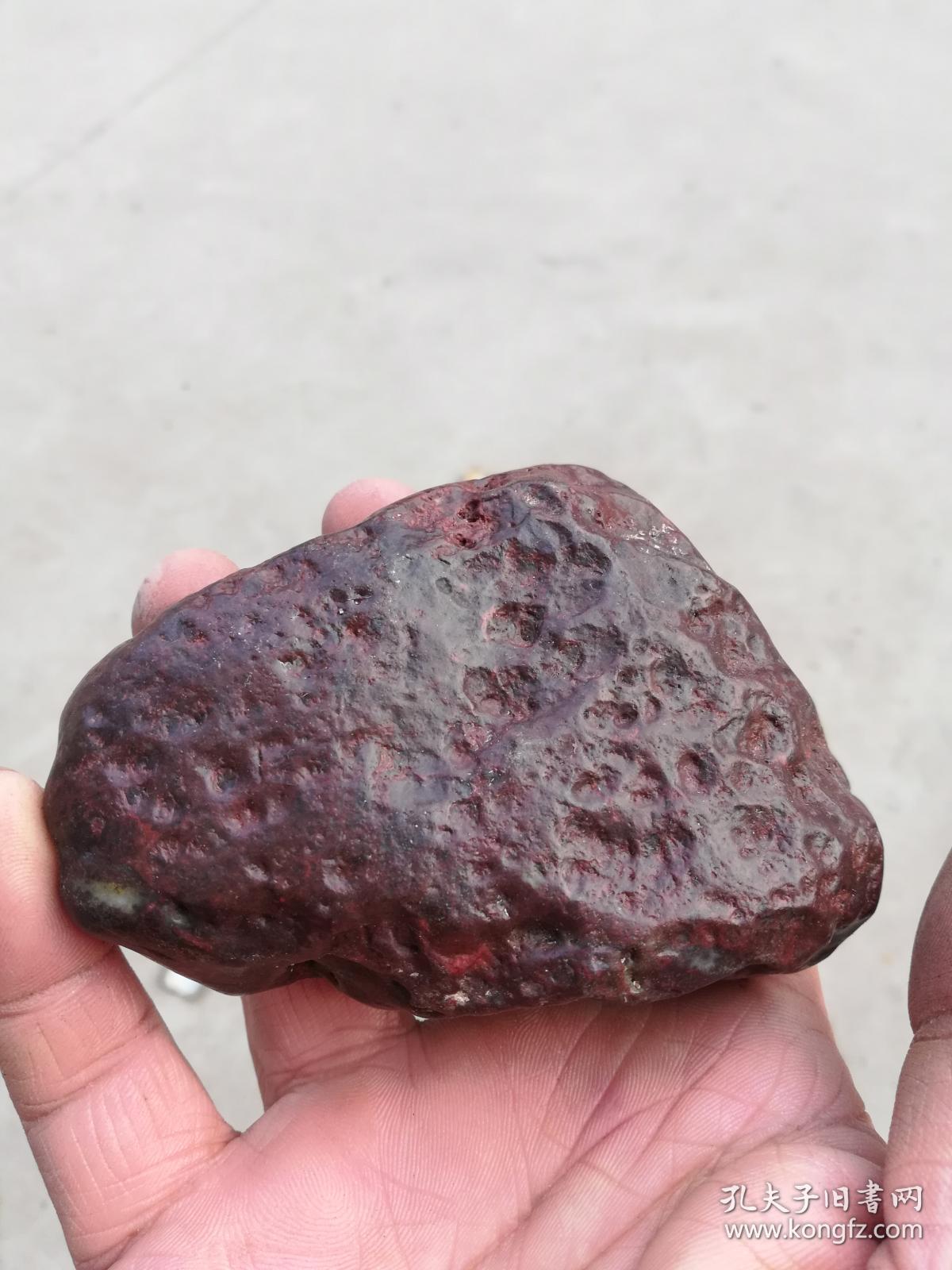 奇石陨石新疆哈密红色花伊丁陨石陨铁10厘米7厘米3厘米重320克