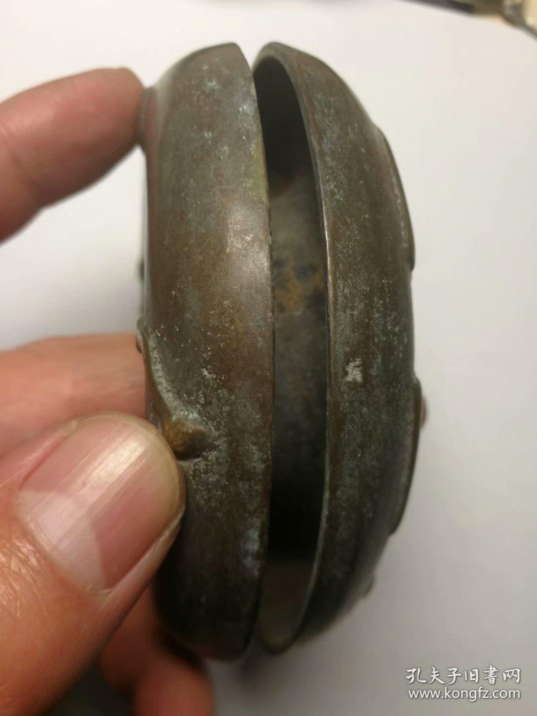 中医摇铃又名虎撑子