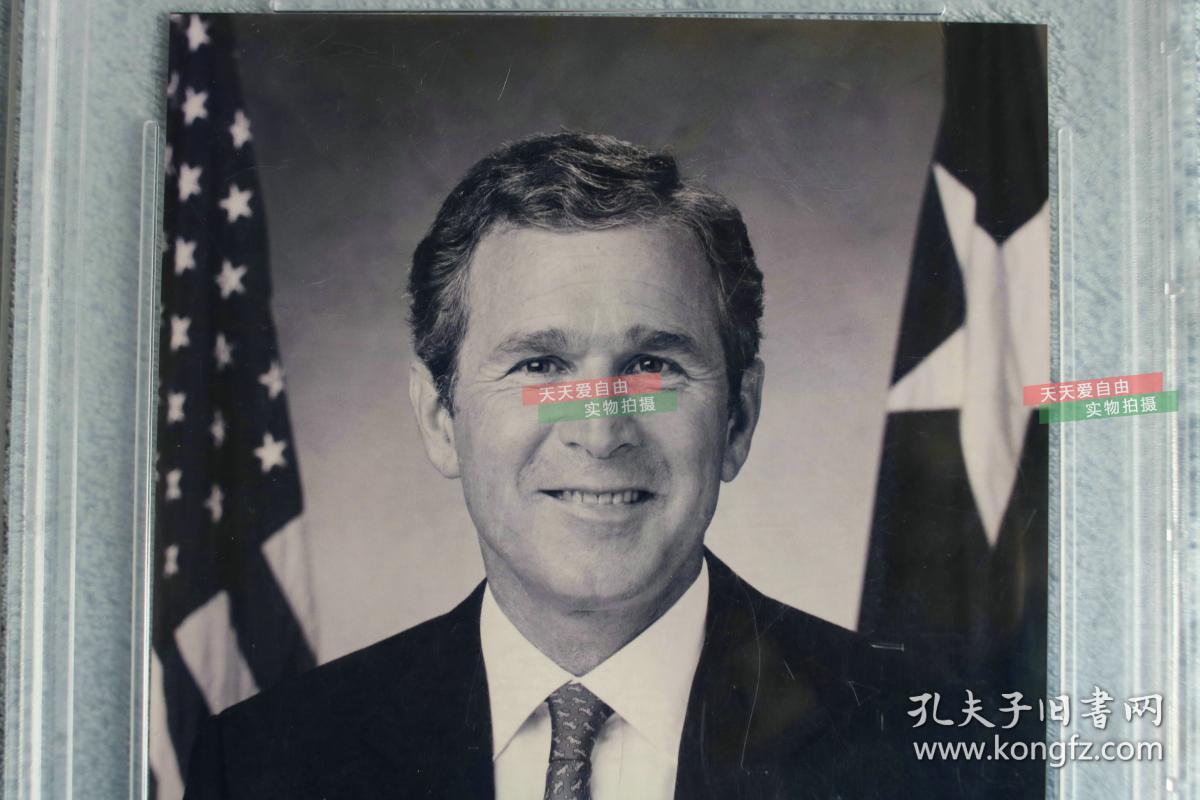 美国第43任(第54届-第55届)总统乔治·沃克·布什 亲笔签名肖像照片