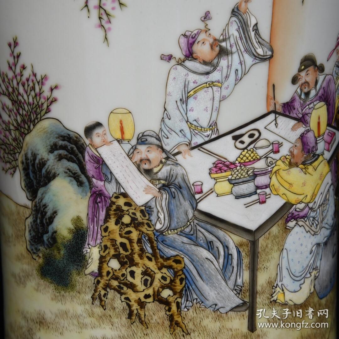 清乾隆粉彩鎏金桃林夜宴图方肩瓶 高34直径18.5厘米