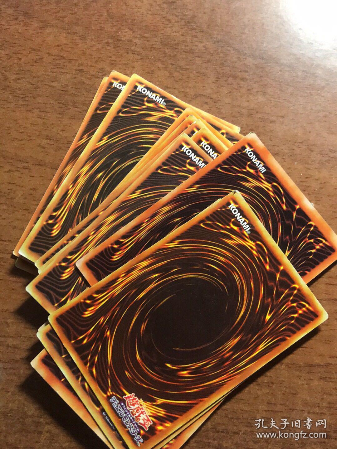 中文正版游戏王卡:游戏王闪卡 金闪ur sr面闪一共55张送铁盒,正背面有