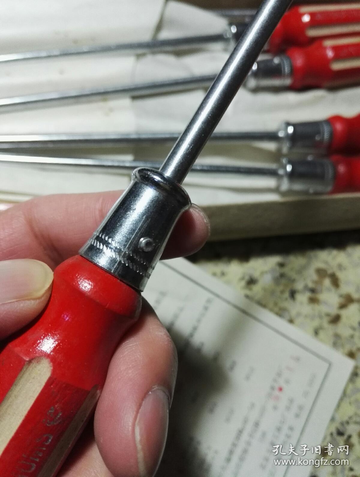 80年代老库存木柄十字型螺丝刀一盒(10只)原盒全新未使用过.