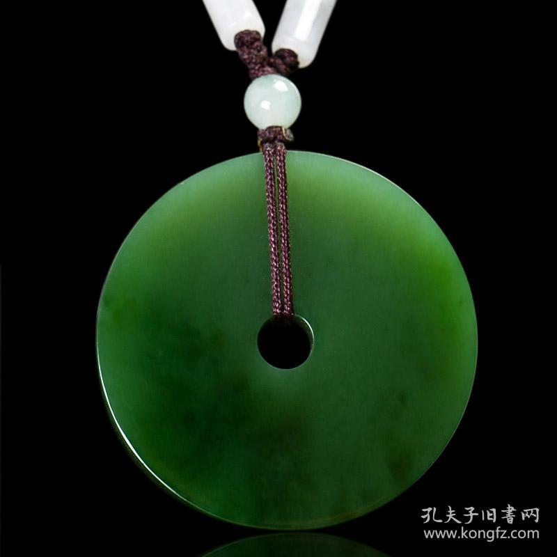 顶级玉石吊坠绿碧玉吊坠和田玉吊坠,真正的极品绿色吊