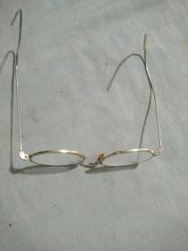 民国老平光眼镜直径4.5厘米。