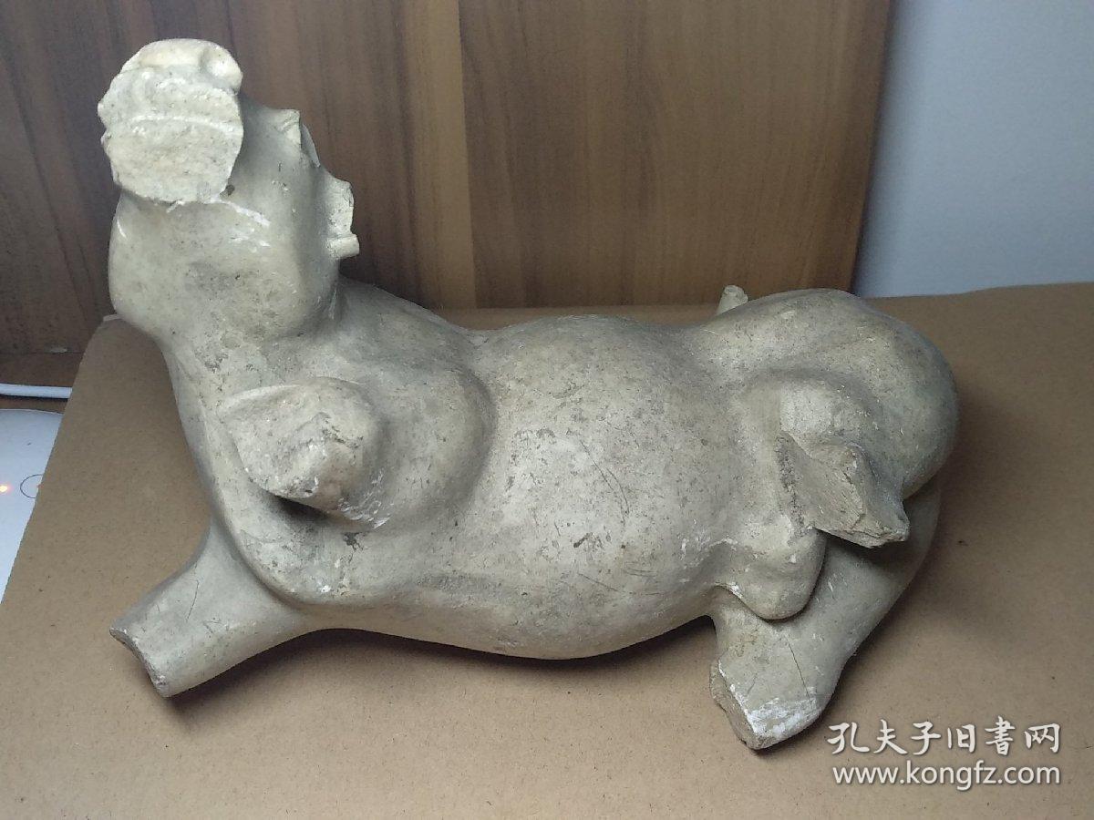 与颐和园的水牛相似,鲁迅俯首甘为孺子牛诗意.虽残犹美.