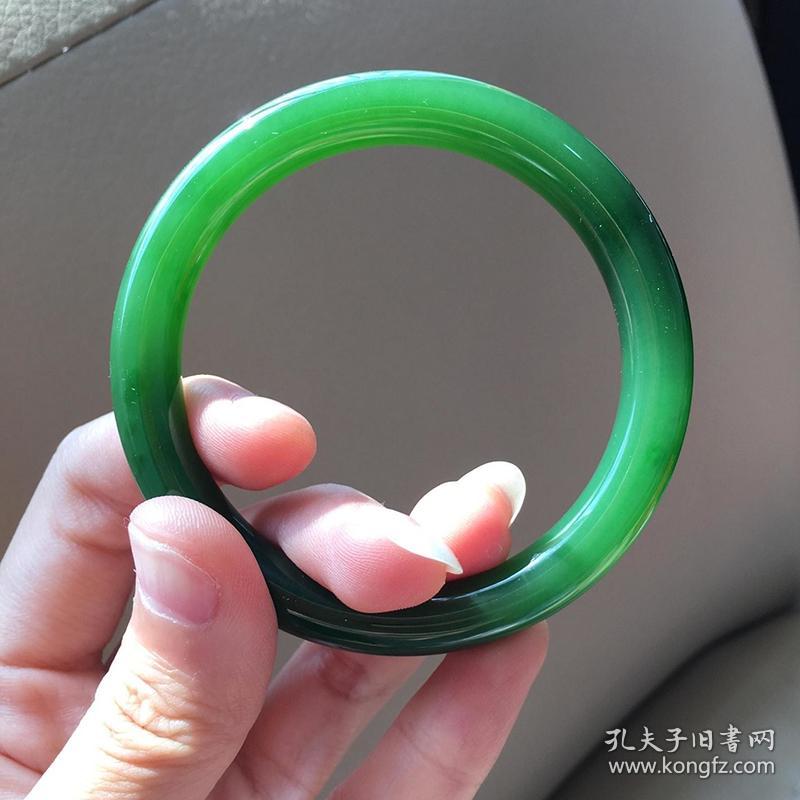 天然和田玉碧玉满绿冰底翠绿色圆条手镯 满色辣绿圆条玉手镯正品