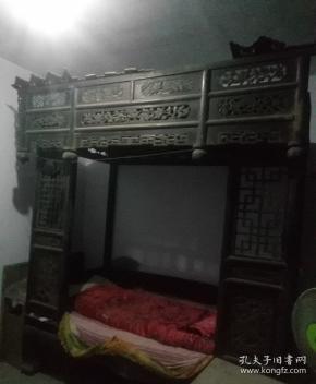 老式顶子床一张
