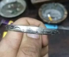 长命富贵925的银手镯一个