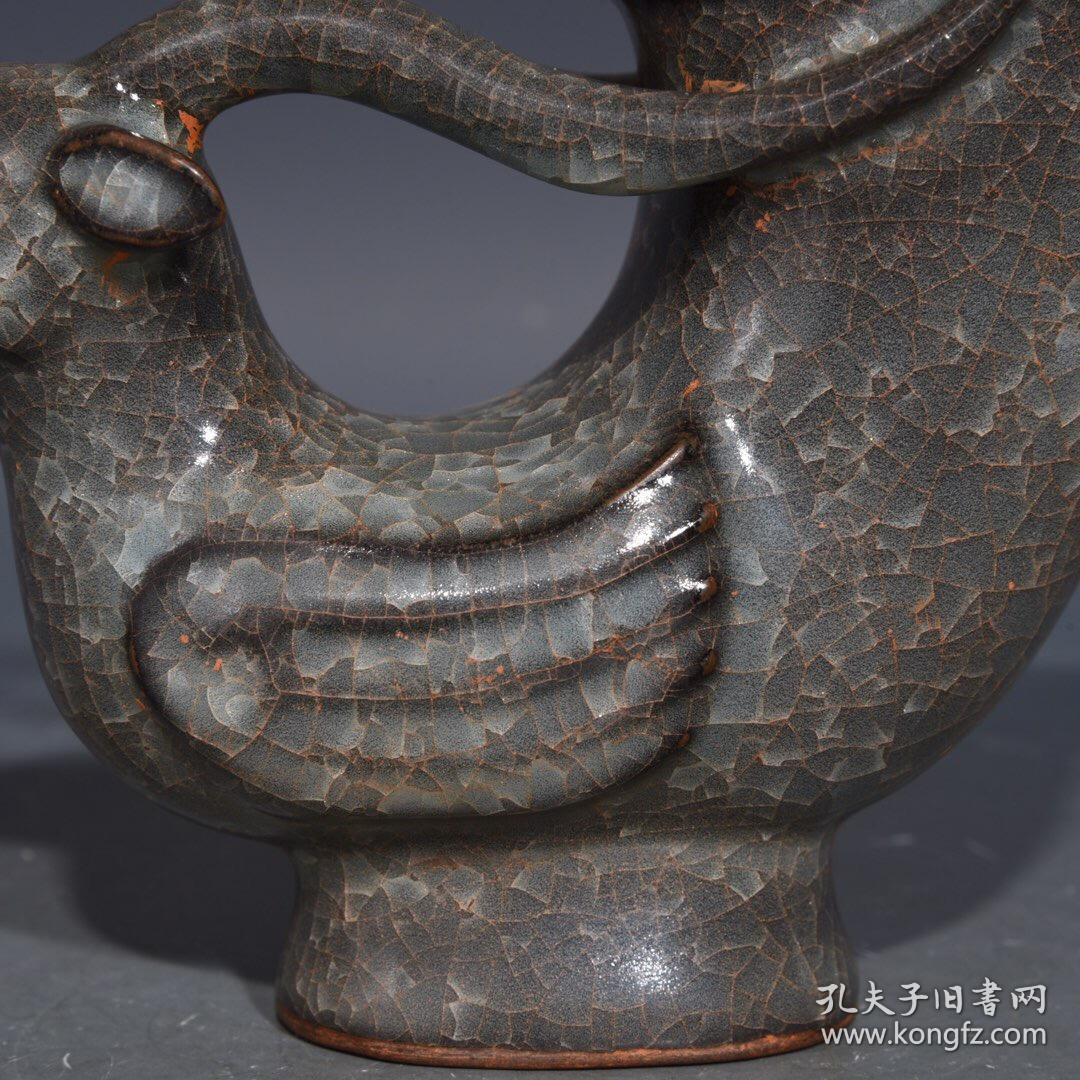 宋代官瓷冰裂纹羊头杯