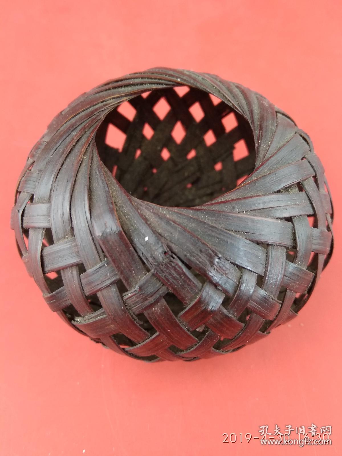 行将失传的工艺精品 手工编织 高粱秸皮 蝈蝈笼 民俗手工艺品