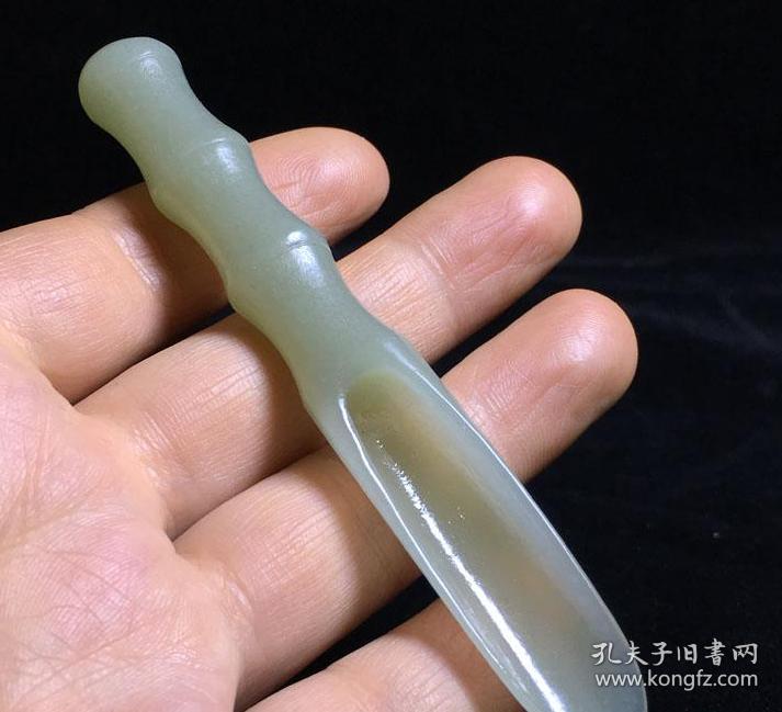 民间收到和田玉青白玉手工雕刻竹枝茶铲