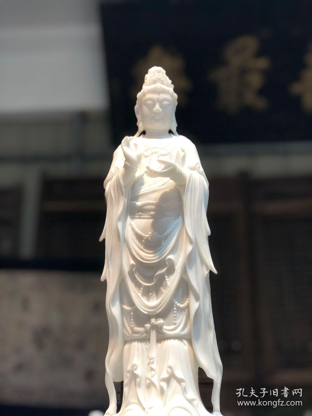 汉白玉观世音菩萨像雕刻精湛形象生动人物栩栩如生石质洁白无瑕如玉