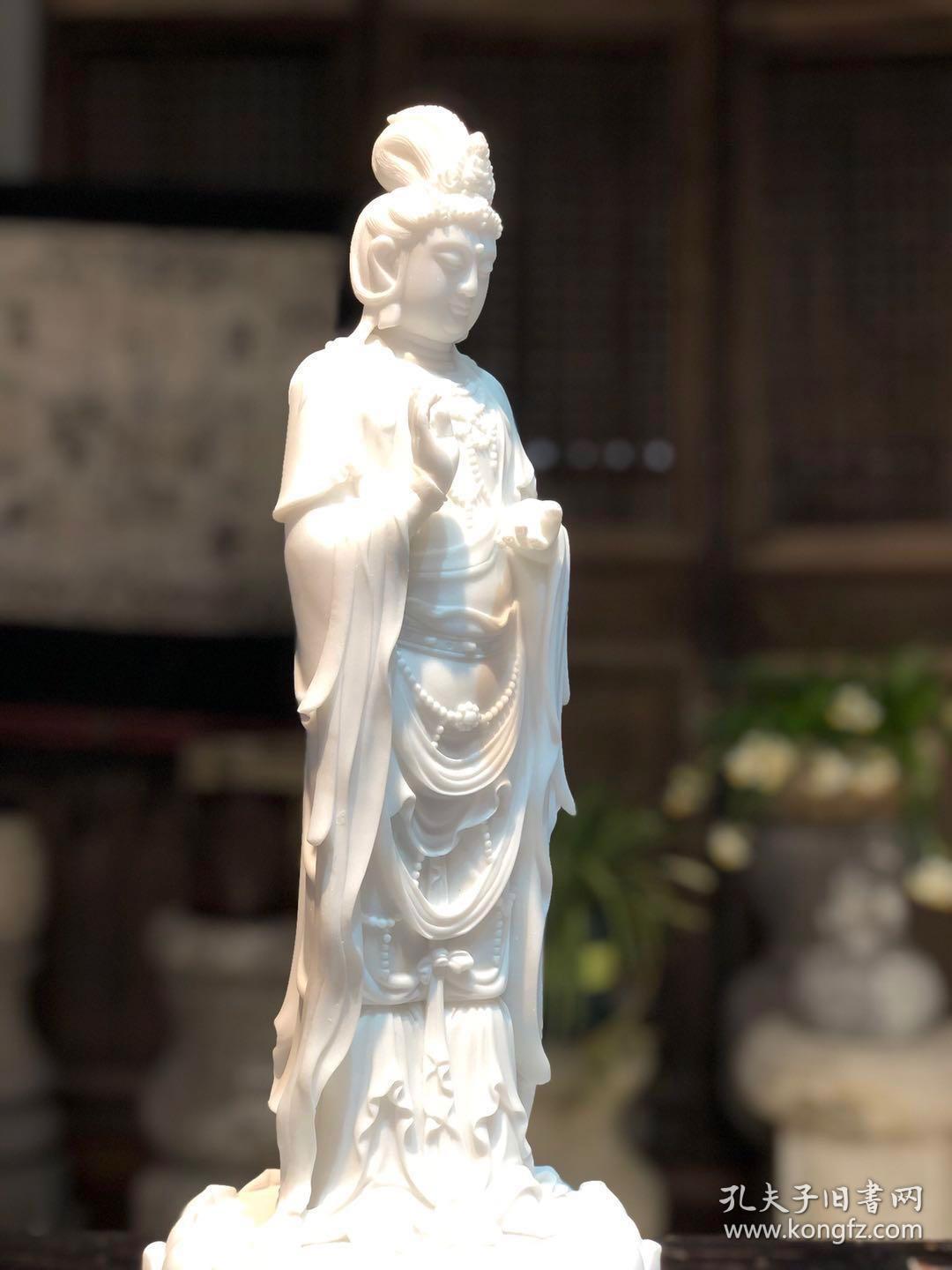 汉白玉观世音菩萨像雕刻精湛形象生动人物栩栩如生石质洁白无瑕如玉