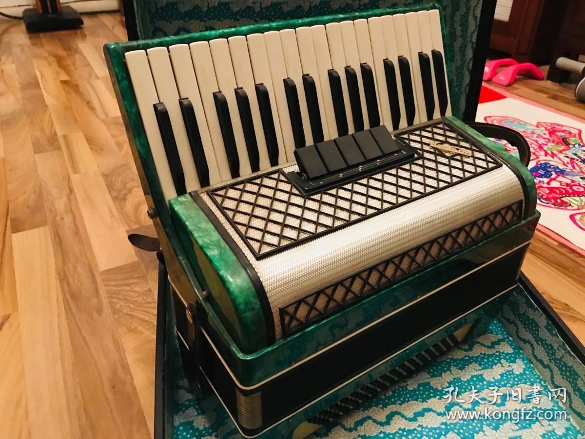 手风琴(俄罗斯)