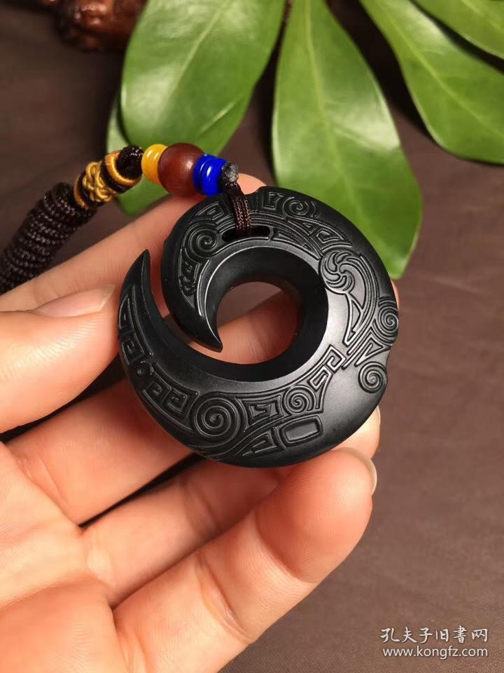 【传家宝】和田玉青玉《时来运转》挂件 附带国检证书_玉雕大师_孔