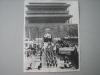 1937年老照片《中日战争北平崇文门街道上的美国兵》--22.5*17.5厘米