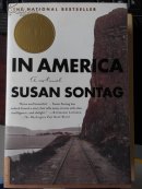 IN AMERICA SUSAN SONTAG(苏珊·SONTAG LIORET航海业AMERICA)