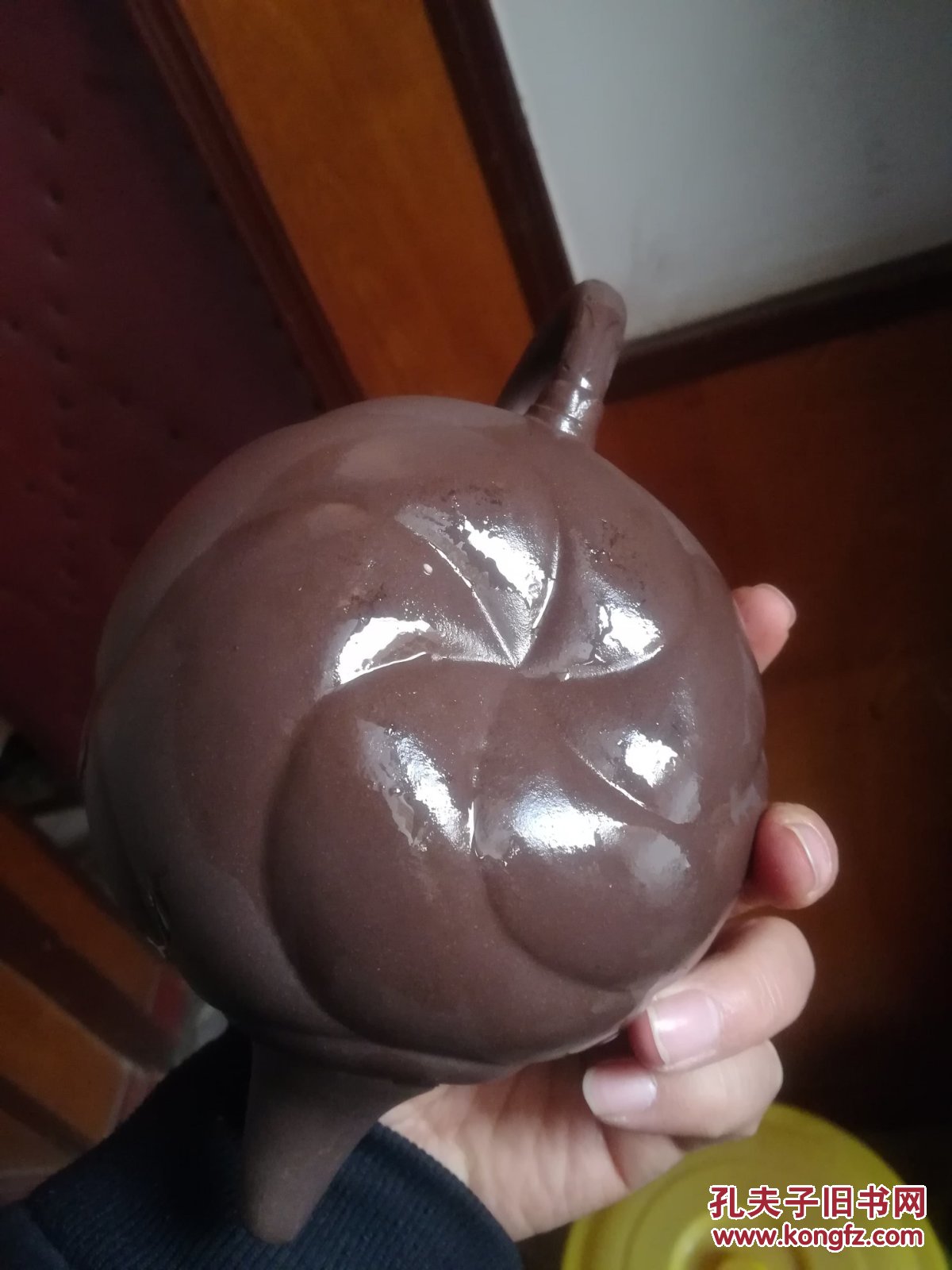 民国张荷娣款紫泥鱼化龙紫砂壶店内编号473122