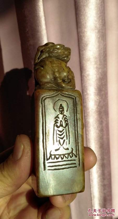 老朱文印章一枚@_@印文:大吉羊富贵昌@_@款:次闲仿纯丁老人 丁卯上