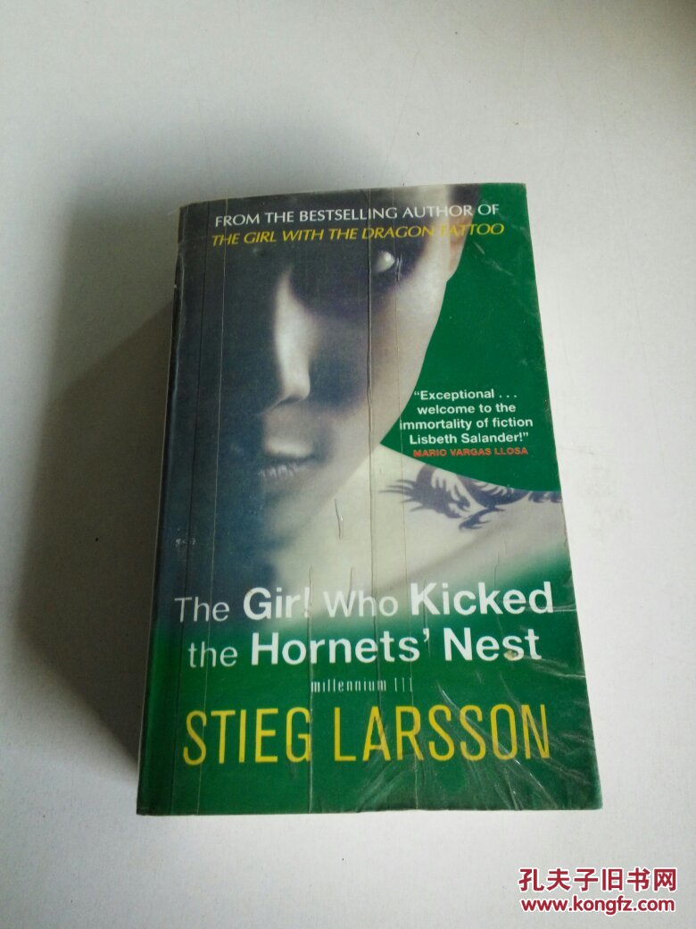 The Girl Who Kicked the Hornet\s Nest （the Millennium Trilogy, Book 3） [平装]  [千禧三部曲3:捅马蜂窝的女孩]英文