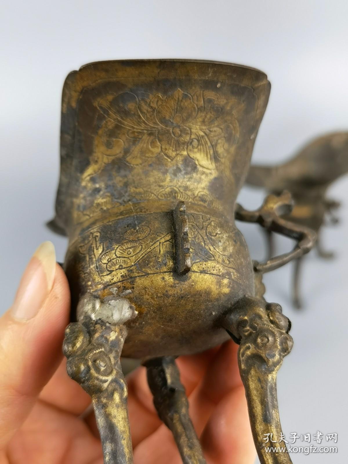 清代雕寿字花卉人物铜酒樽