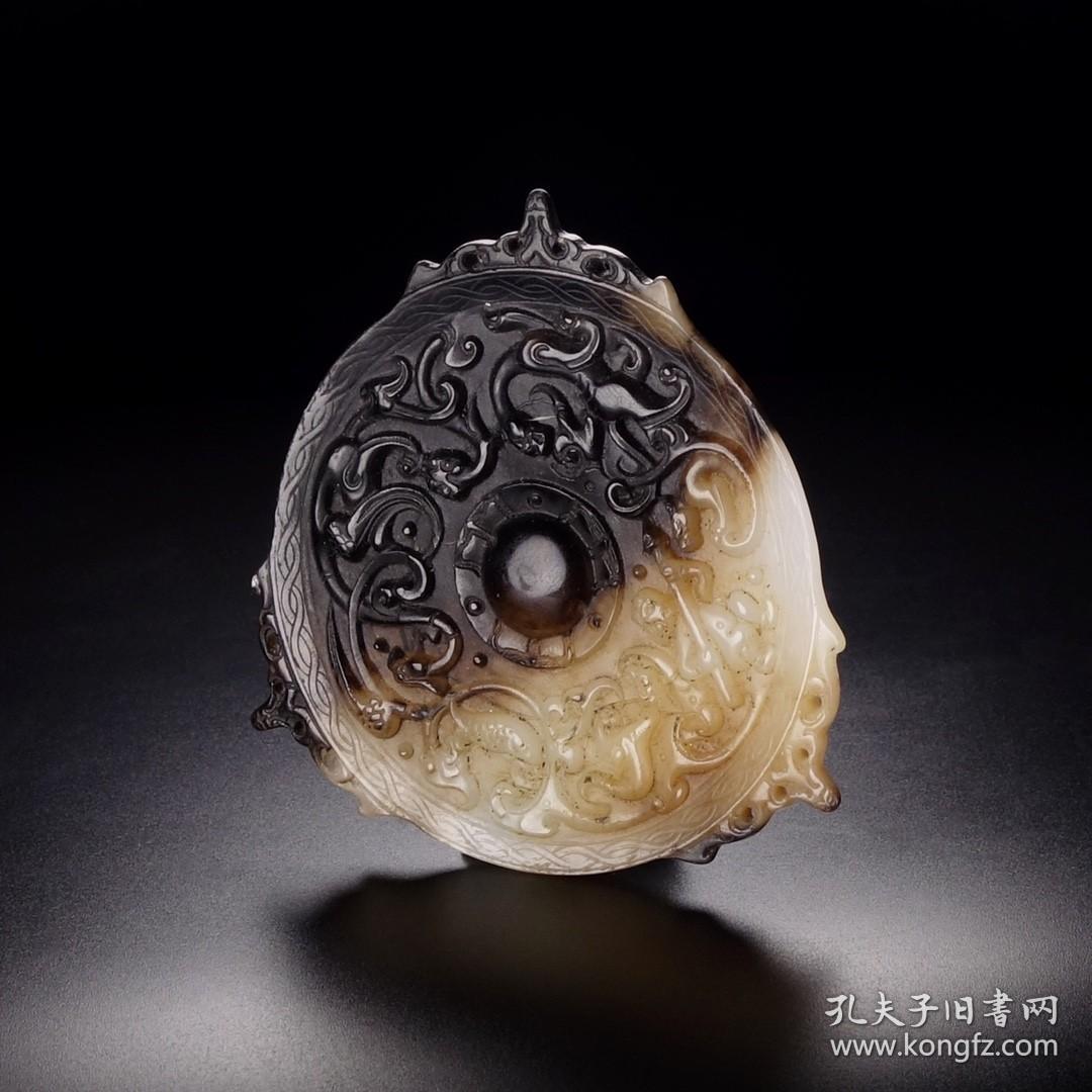 战汉老和田玉狩猎纹护心镜