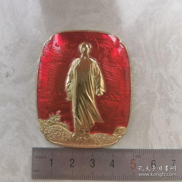 紅色紀念收藏毛主席像章胸針徽章包老物件方版去安源99品