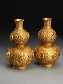 清代，銅鎏金福祿壽喜葫蘆瓶一對 尺寸15x26cm總重5120