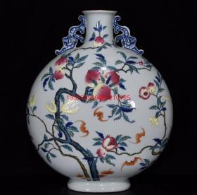 大清乾隆年制五彩福寿三多纹双耳扁瓶