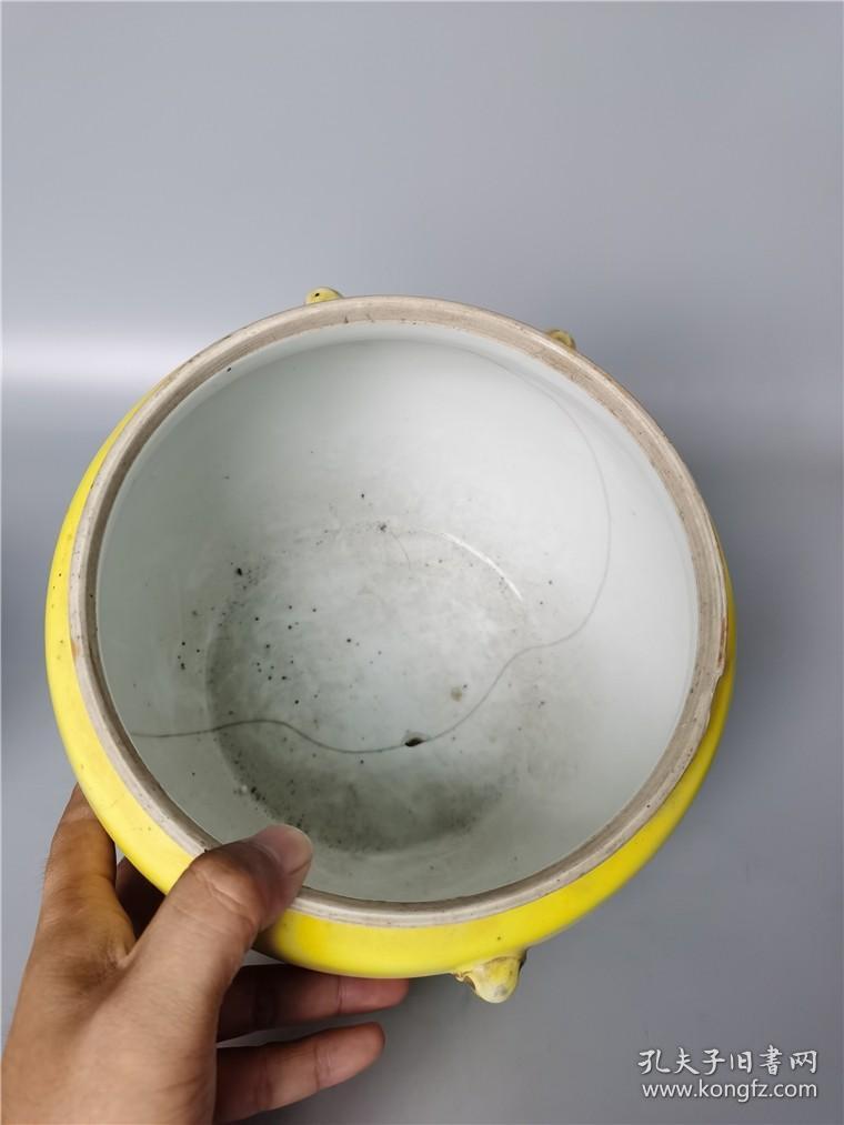 民国黄釉开窗山水大罐