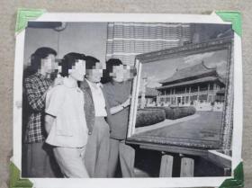 原版老照片1325  包老包真  上海绒绣艺人张佩珍绒绣北京图书馆捐赠给苏联
