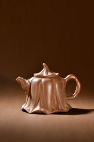 旧藏 紫砂莲蓬形茶壶。