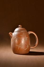 旧藏 紫砂君子纹茶壶。