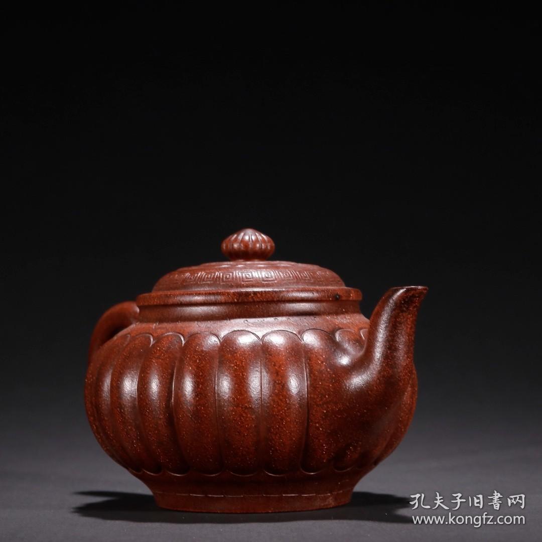 惠孟臣款·紫砂花菱纹茶壶.