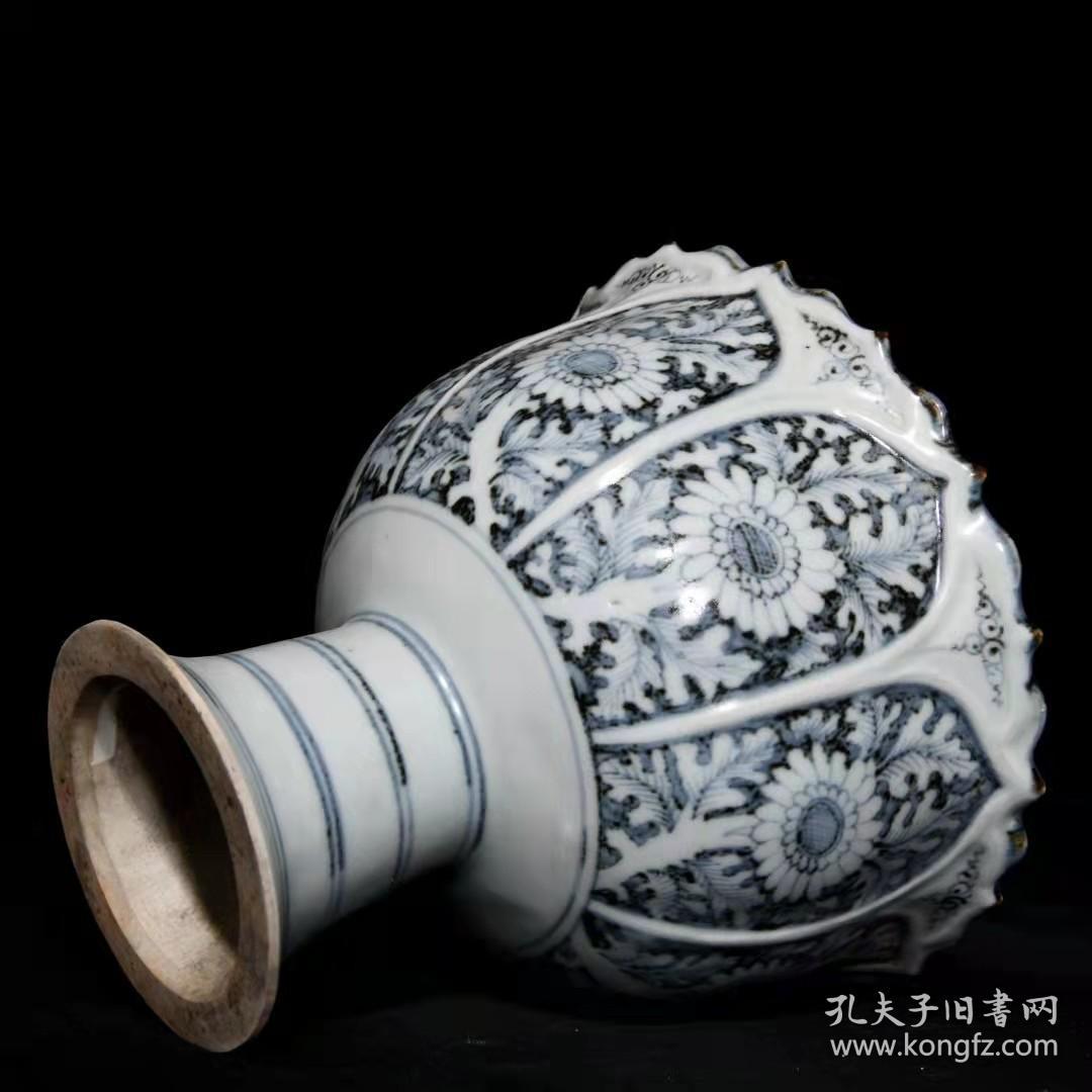 明代瓷器精品老货收藏明洪武青花花卉纹高脚碗