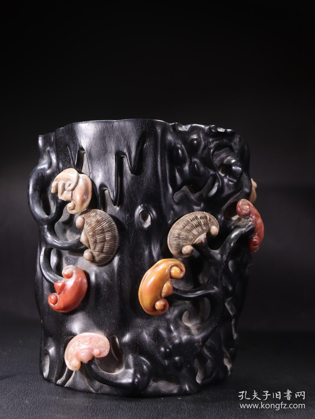 旧藏 紫檀木镶寿山石灵芝纹笔筒