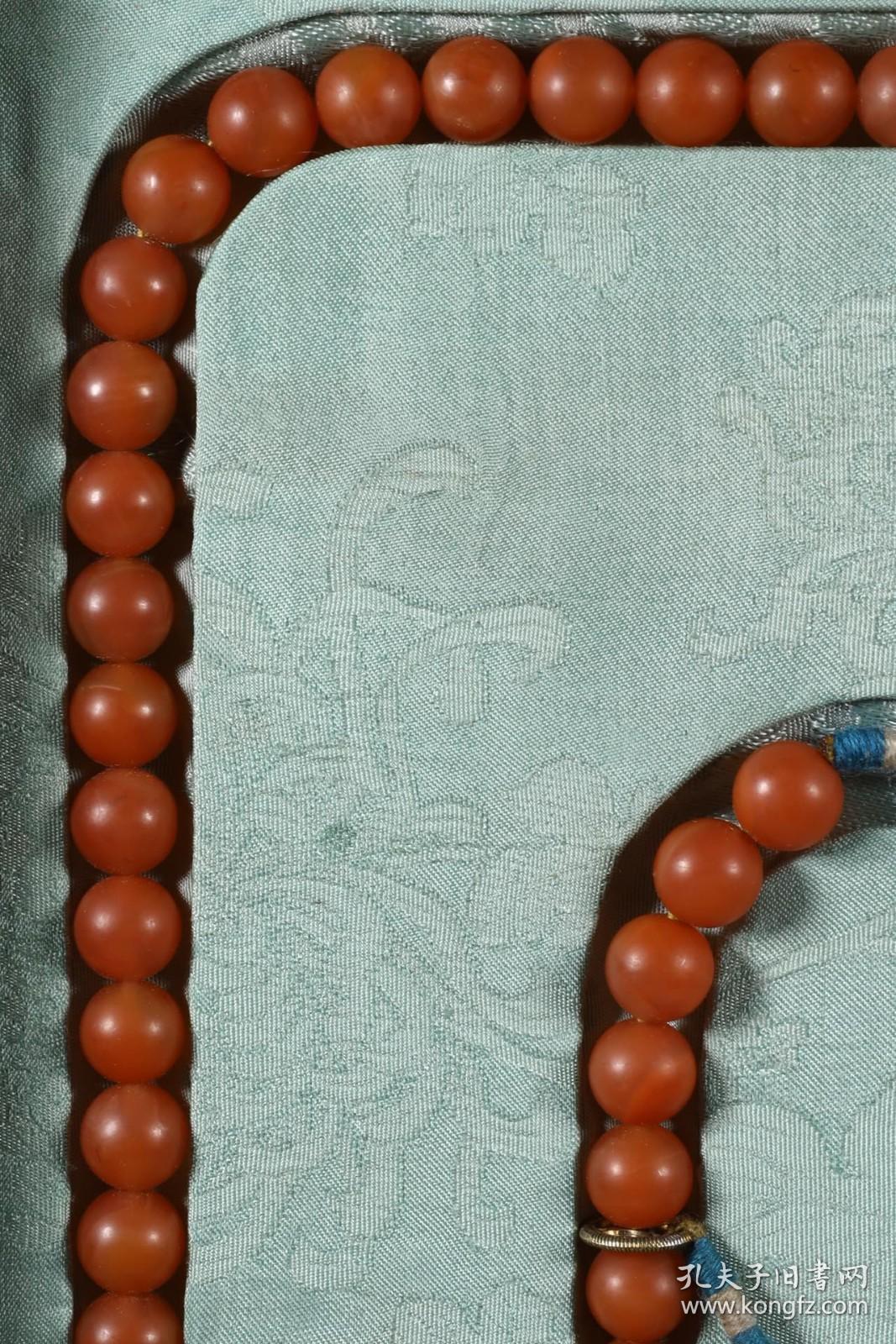 清代,南红玛瑙朝珠一盘