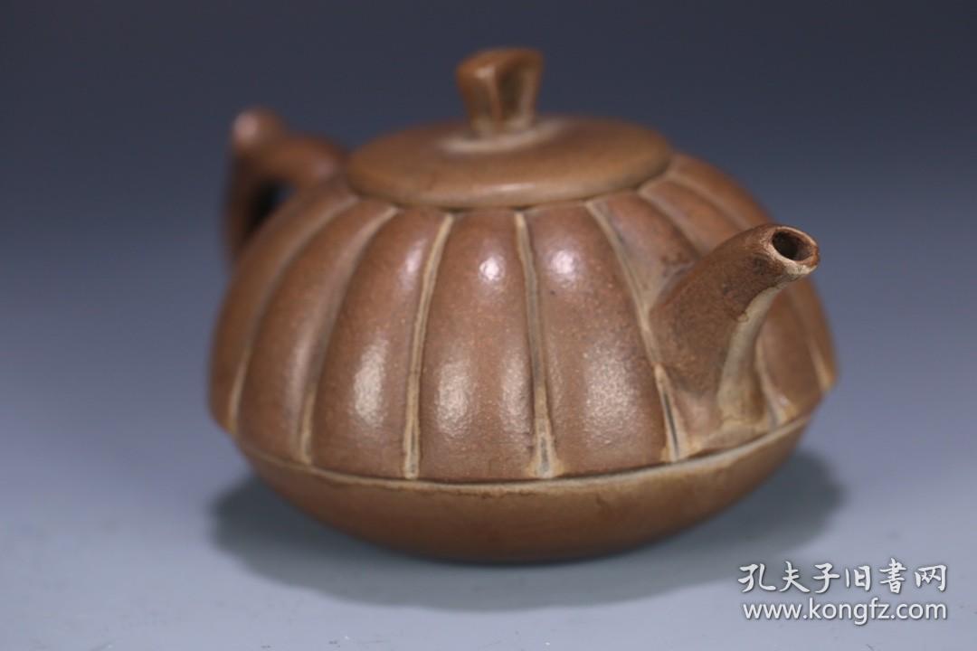 旧藏 清 "二泉"款老紫砂壶