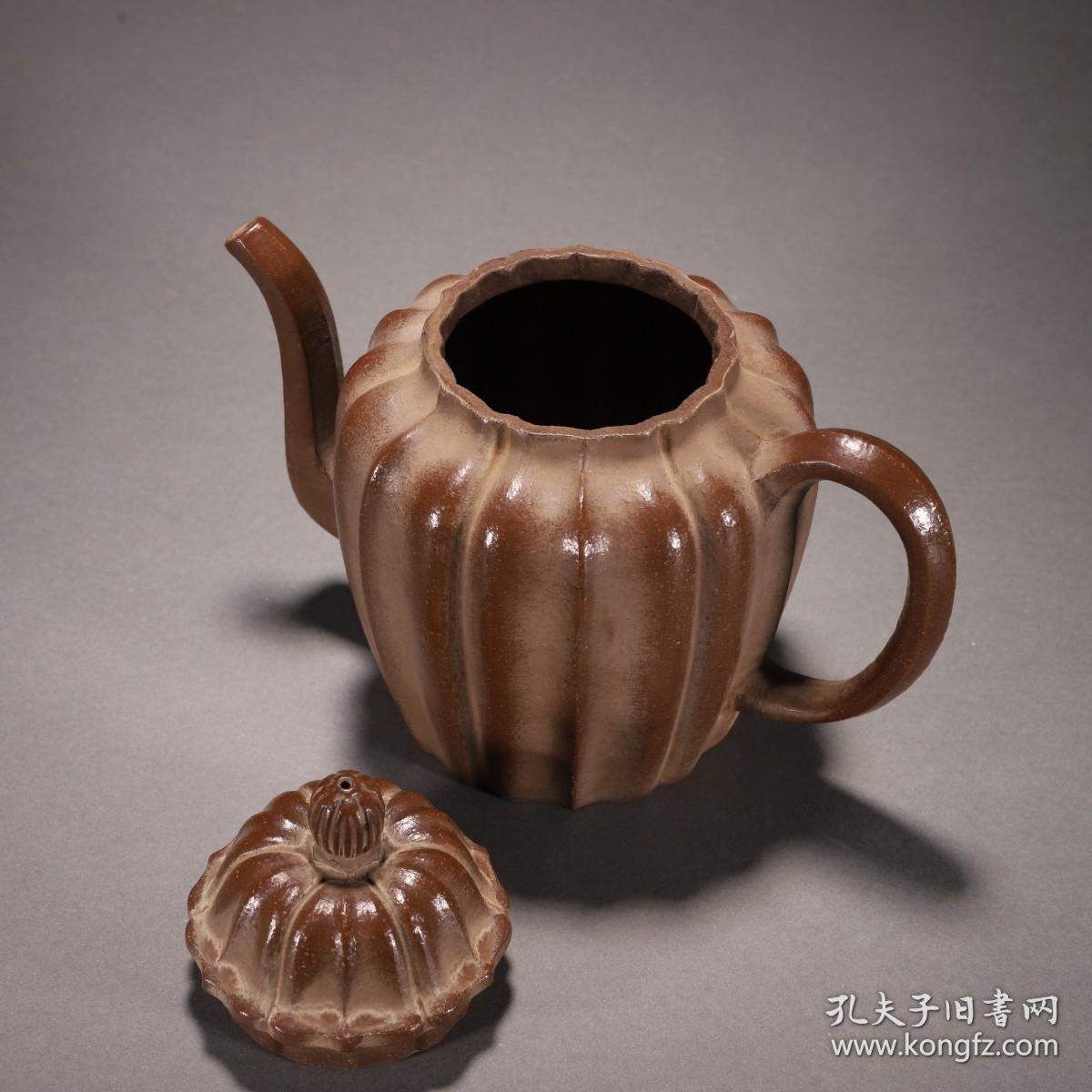 清末 "贡局"款紫砂瓜棱壶