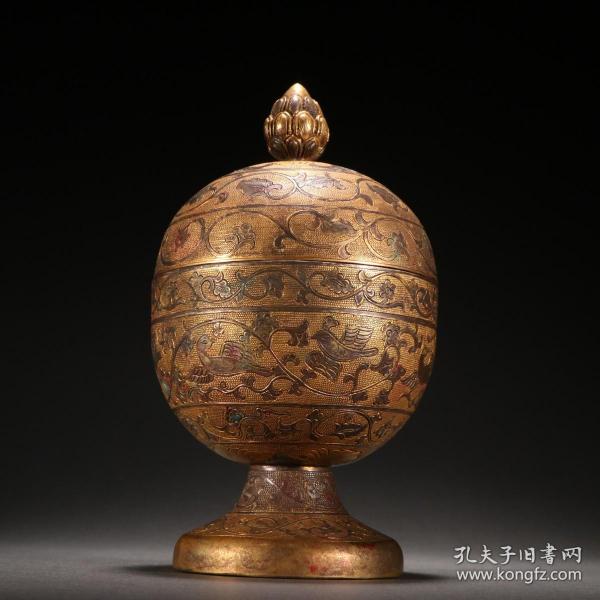 舊藏 銅鎏金花鳥紋供器。