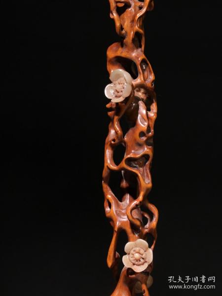 旧藏.黄杨木镂空雕刻缠枝形嵌寿山石花朵笔架