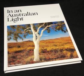 现货 In An Australian Light: Photographs from Across