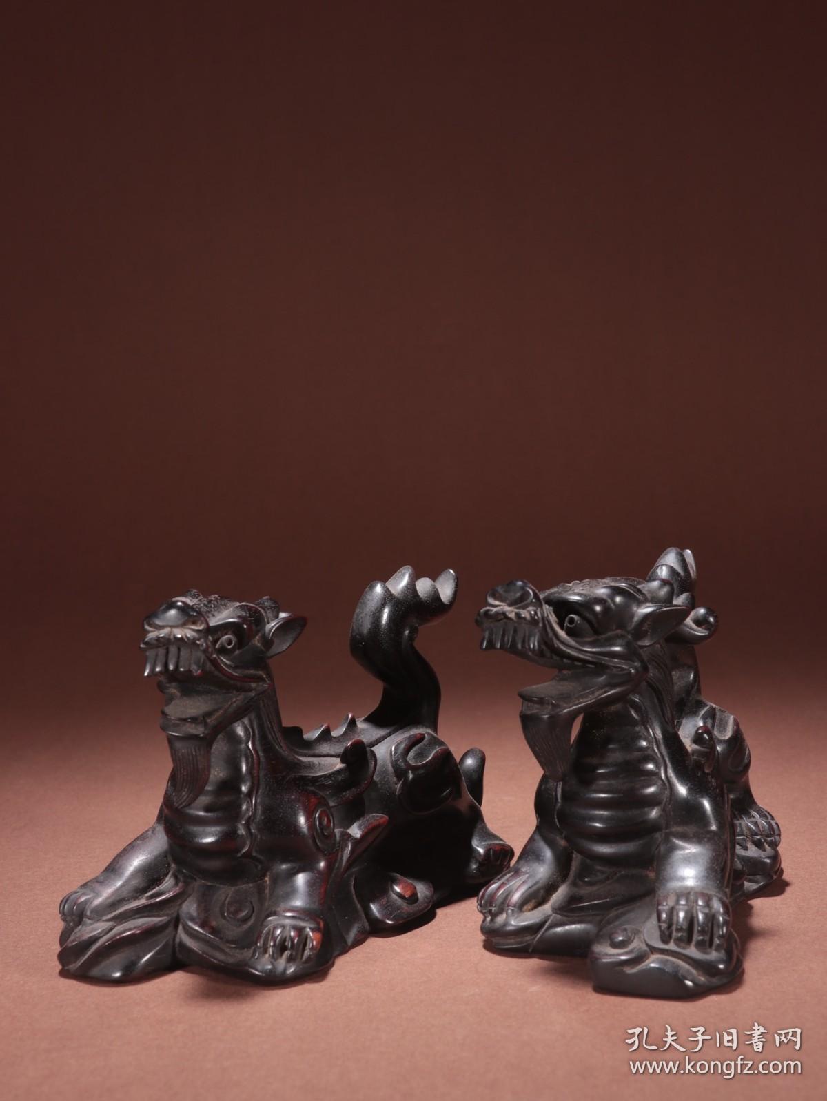 旧藏 小叶紫檀木麒麟形镇纸摆件一对