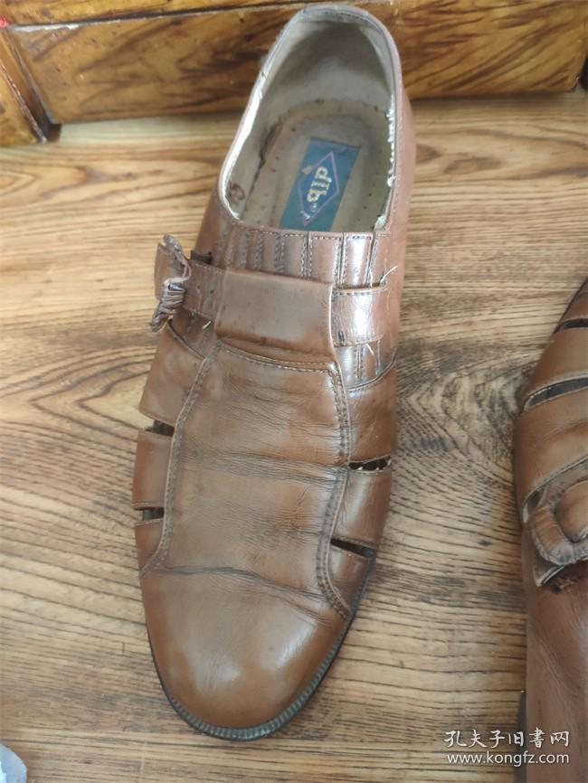 上世纪80-90年代外国品牌皮鞋男士休闲皮鞋民俗老物品.