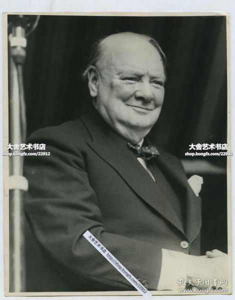 1947年二战结束后的英国首相温斯顿·丘吉尔老照片，19X15.2厘米。丘吉尔是英国政治家、历史学家、画家、演说家、作家、记者，出身于贵族家庭 ...