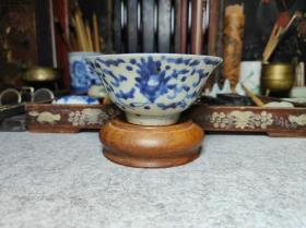 清代晚期青花顺字底款缠枝莲纹茶碗百年历史传世真品