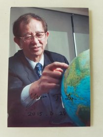 李远哲 亲笔签名照片，1986年诺贝尔化学奖获得者，英文签名，签于2015年。