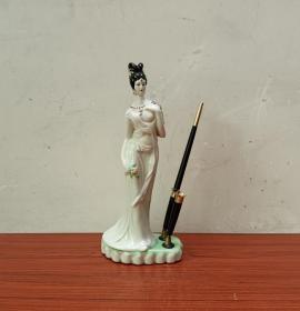 漂亮的西洋美女德化瓷笔插